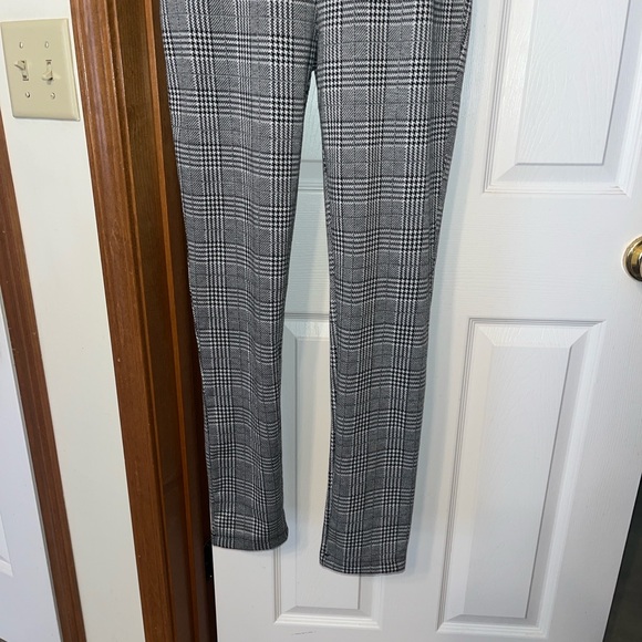 Emory Park Printed Jumpsuit - Picture 5 of 9